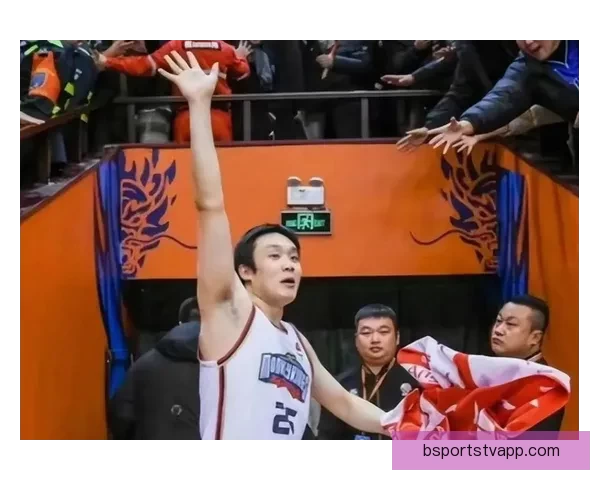 丁彦雨航24岁获MVP初现闯NBA志向 蝉联MVP后更坚定追梦决心